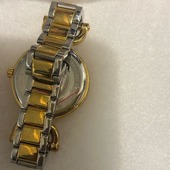 Invicta Angel Two-Tone Gold and Silver Watch - gorgeous and lightly used - Picture 5 of 6